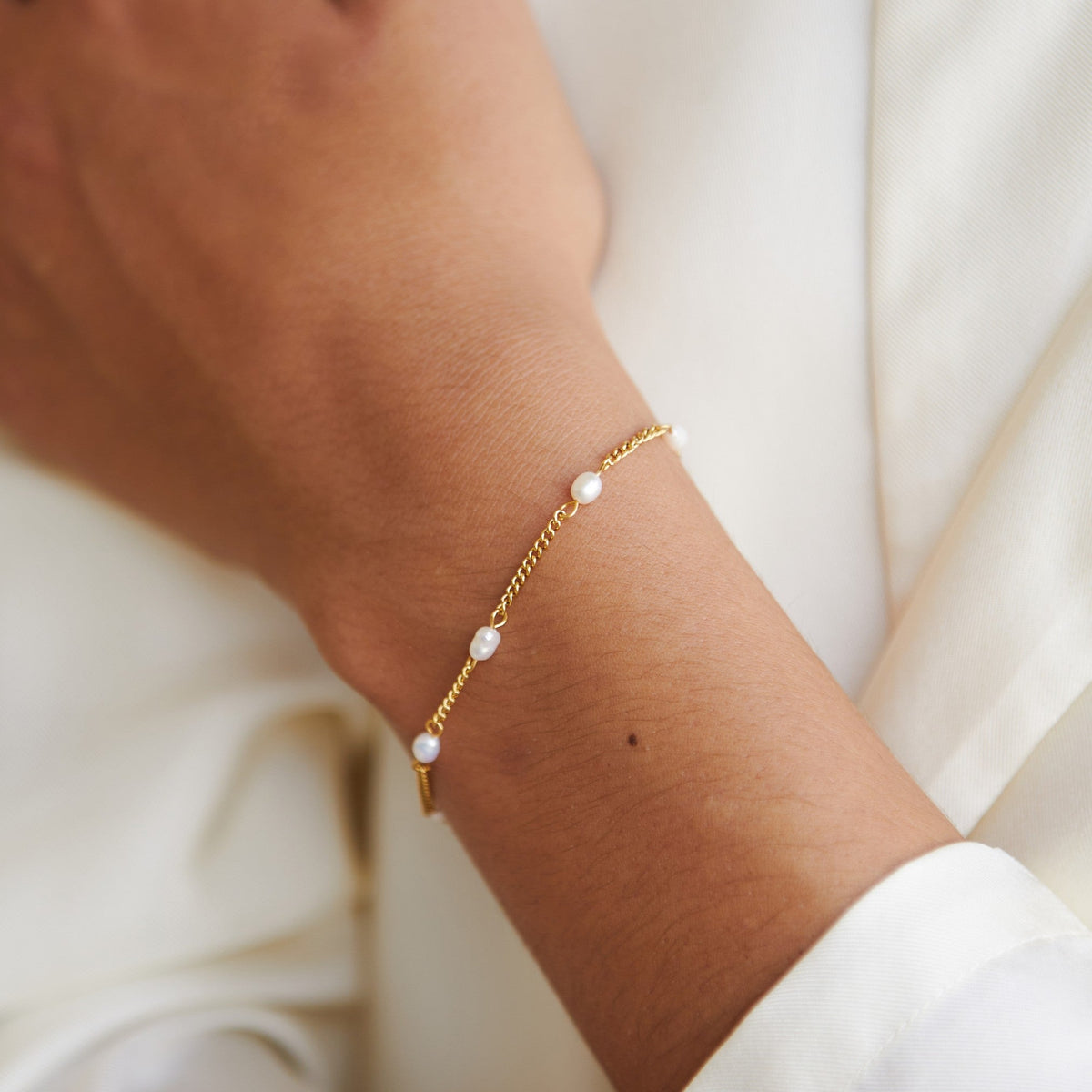 Dainty Pearl Station Bracelet