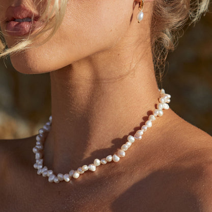 Organic Shape Pearl Choker