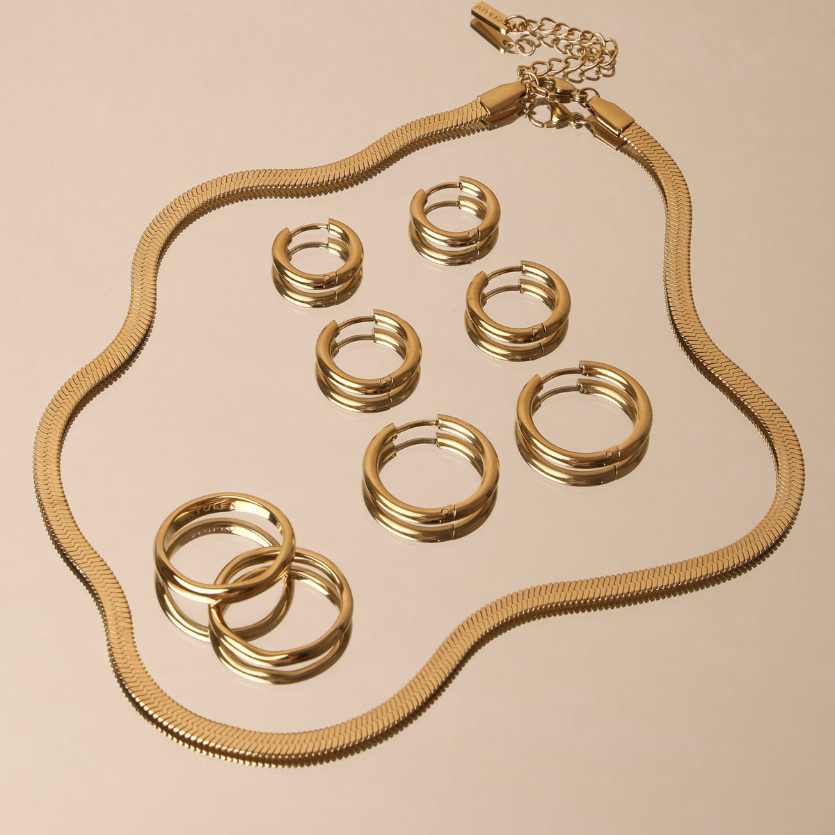 Liquid Gold Herringbone Choker