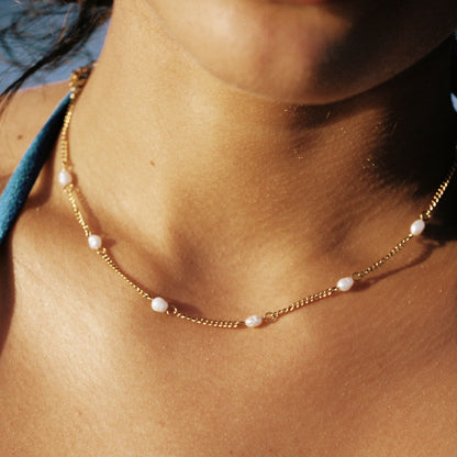 Pearl Station Chain Choker