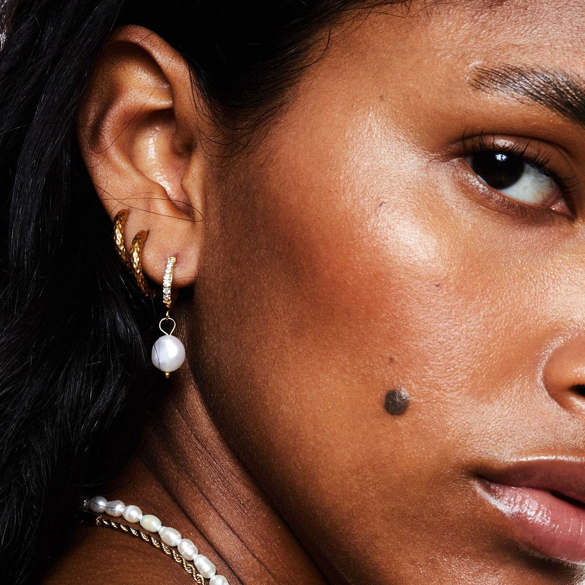 Zirconia Hoops with Baroque Pearl