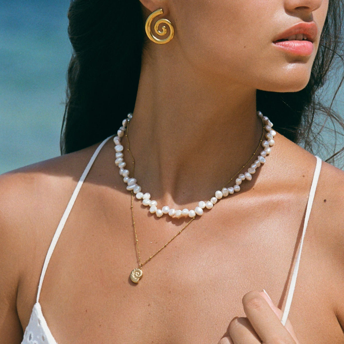 Organic Shape Pearl Choker