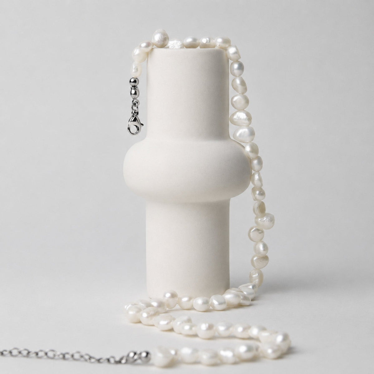 Organic Shape Pearl Choker