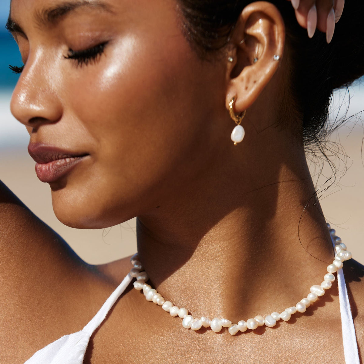 Organic Shape Pearl Choker