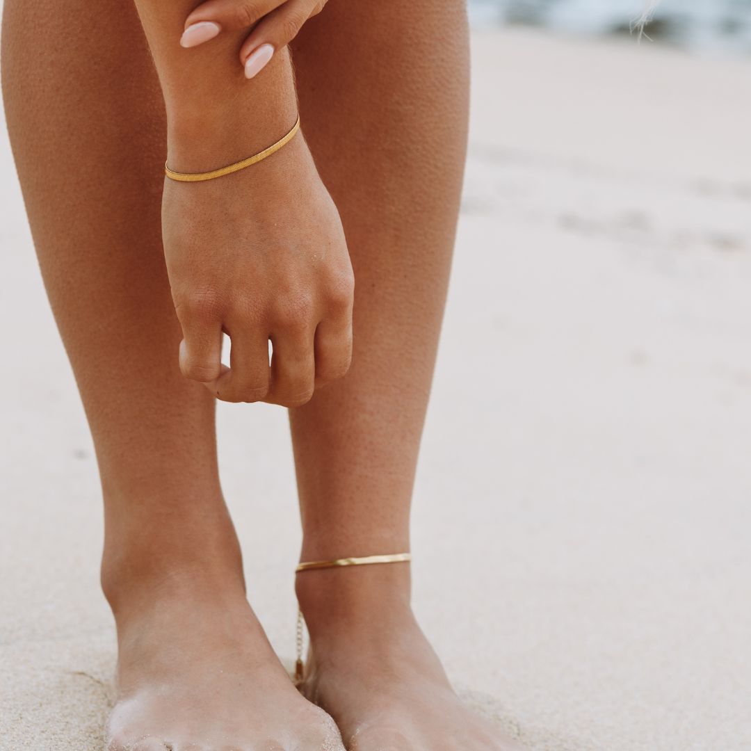 Liquid Gold Herringbone Anklet