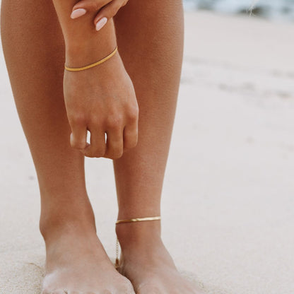 Liquid Gold Herringbone Anklet