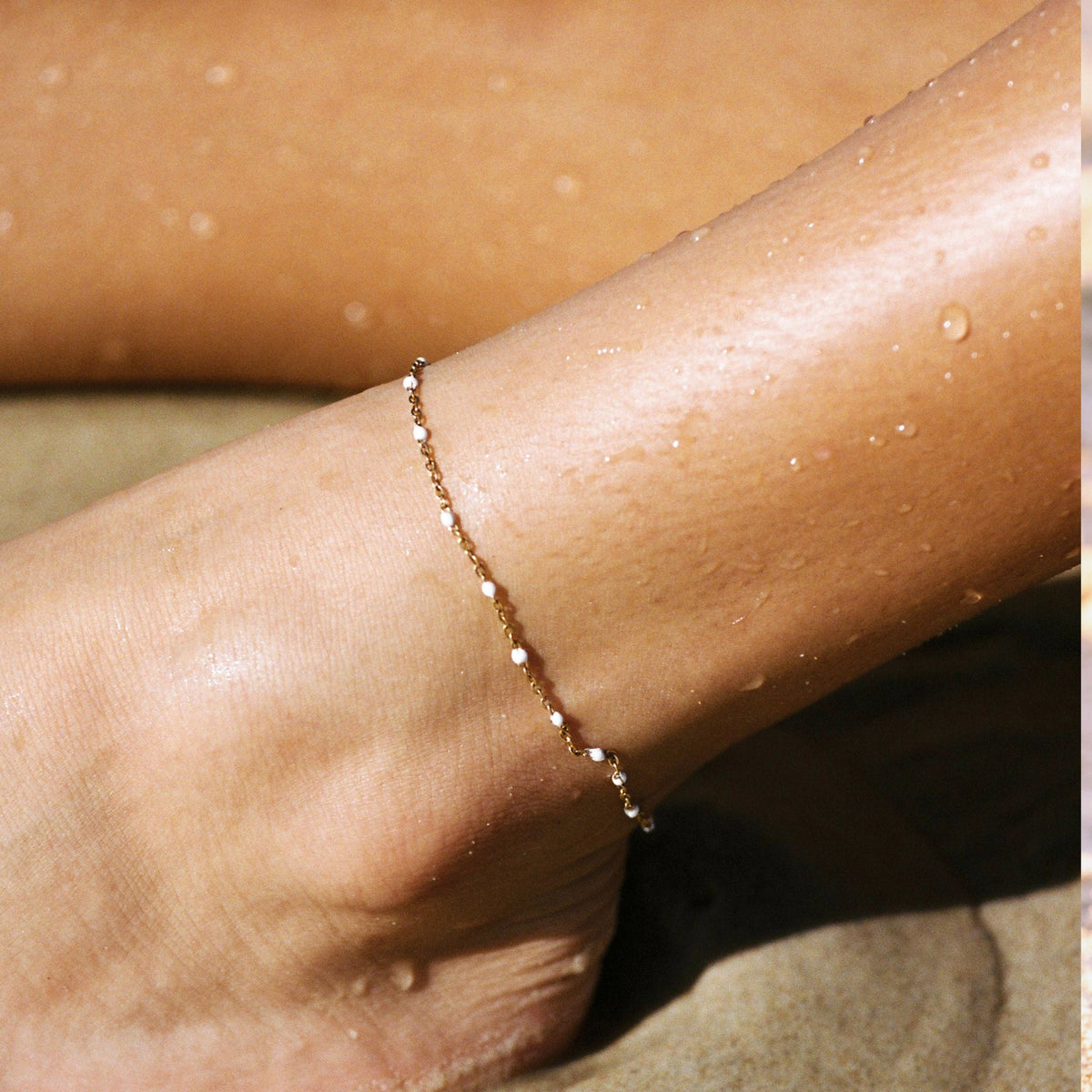 White Bead Station Anklet